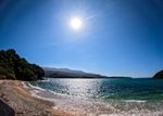 Καιρός: Λίγες νεφώσεις και τοπικές βροχές σήμερα - Έως 27 βαθμούς η θερμοκρασία