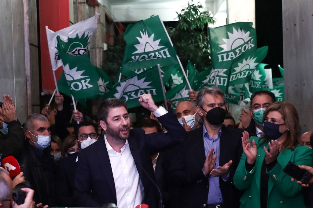 Νίκος Ανδρουλάκης – Ποιοι είναι οι στενοί συνεργάτες του νέου προέδρου του ΠΑΣΟΚ