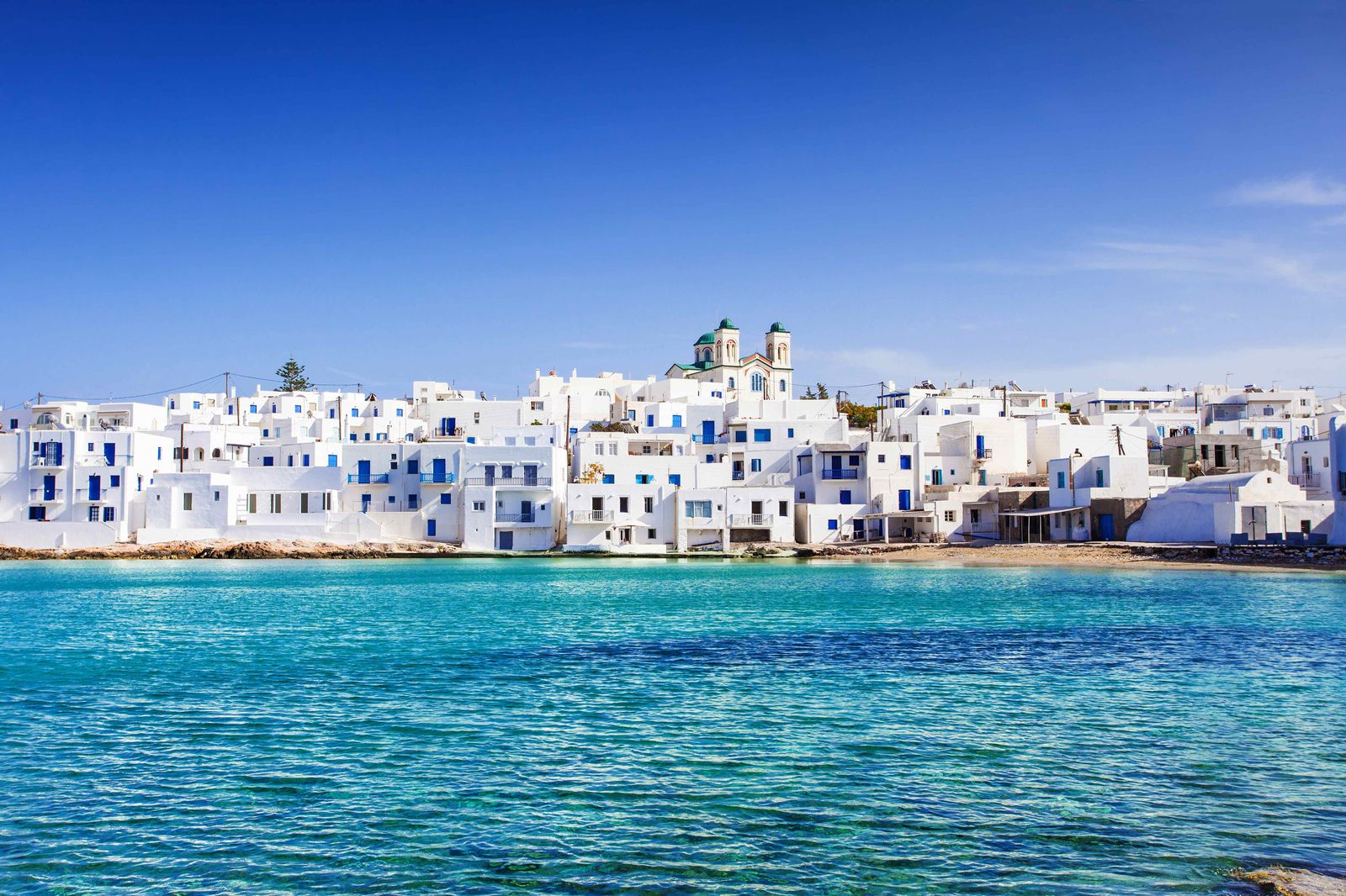Γιατί το 2023 η Ελλάδα πέτυχε ρεκόρ μεγεθών στον ελληνικό τουρισμό