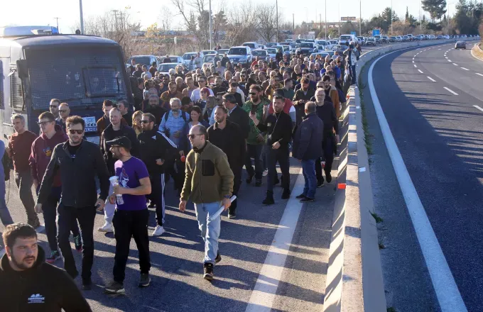 Εννέα αιτήματα των αγροτών προς τον Πρωθυπουργό – Διάλογος με ανοιχτούς δρόμους επιμένει η κυβέρνηση