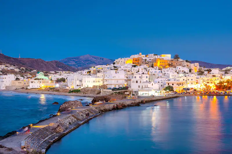 Το Conde Nast Traveler «αποθεώνει» τα ελληνικά νησιά