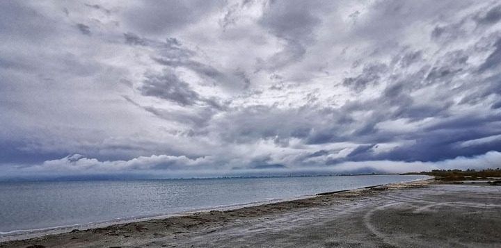 Καιρός: Συννεφιασμένη Κυριακή με τον υδράργυρο στους 19 βαθμούς Κελσίου