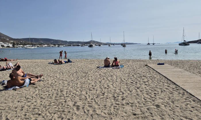 Καθαρίστηκαν οι παραλίες της Πάρου