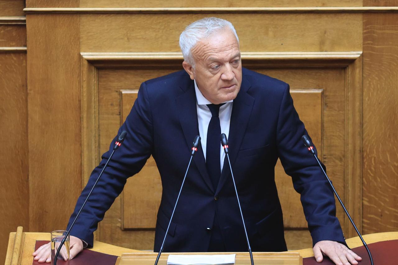 Μ. Καφούρος: Επείγουσα ανάγκη επιτάχυνσης των έργων στο αεροδρόμιο της Πάρου