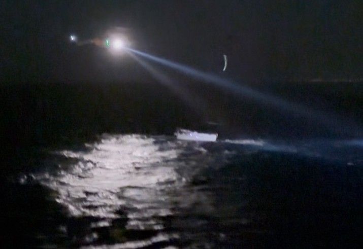 Διασώθηκαν οι δύο επιβάτες του ιστιοφόρου και μεταφέρθηκαν στη Νάουσα της Πάρου