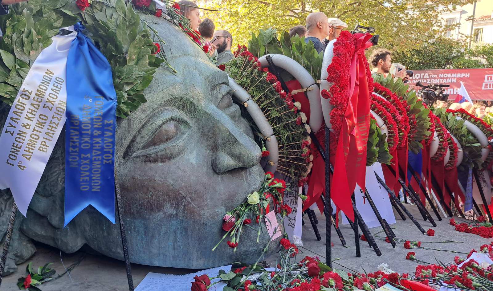 Μήνυμα του Δημάρχου Πάρου Κώστα Μπιζά για την επέτειο του Πολυτεχνείου