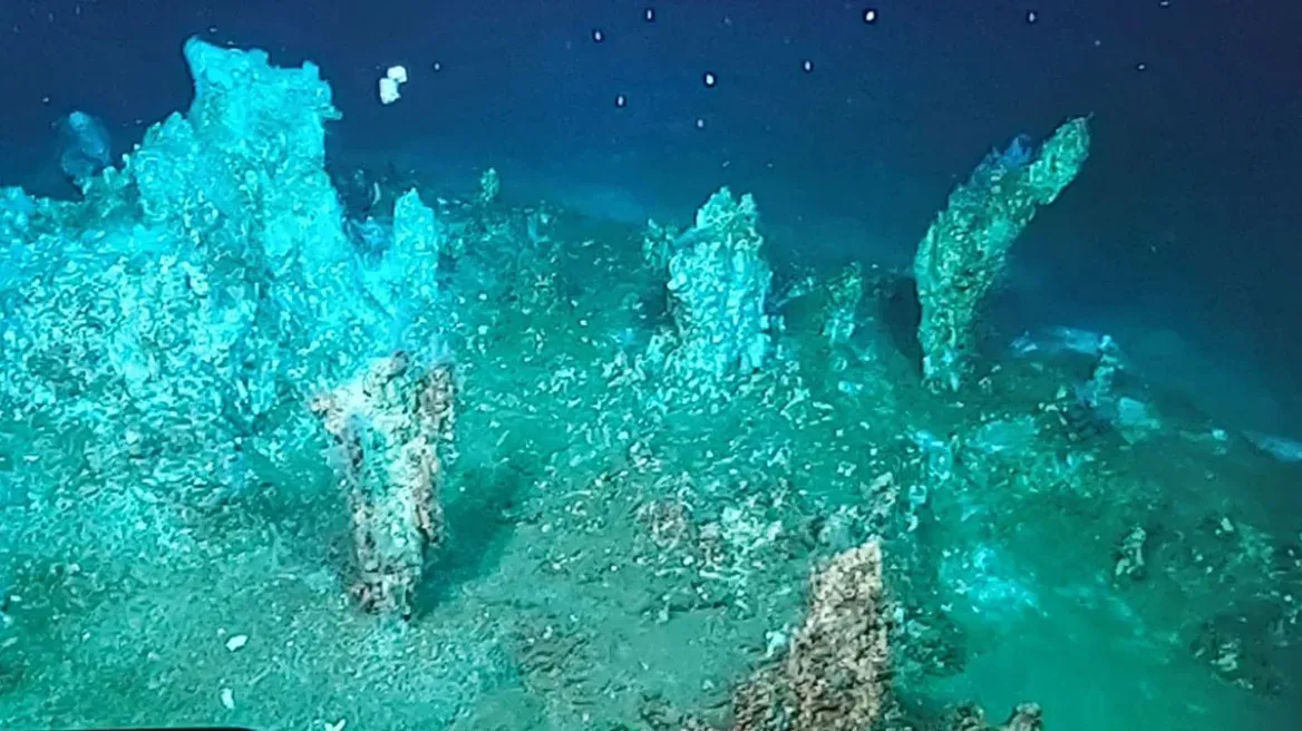 Άγνωστα υποθαλάσσια υδροθερμικά πεδία αποκαλύπτει έρευνα στη Μήλο