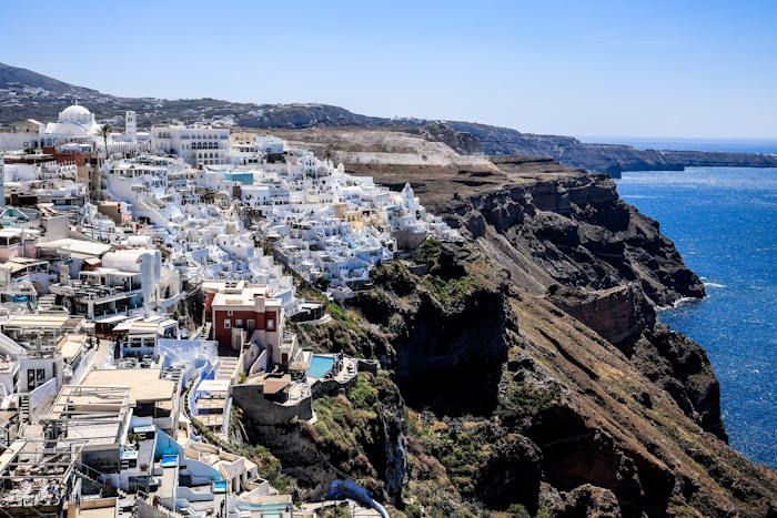 Σαντορίνη: Tο υπ. Περιβάλλοντος βάζει φρένο σε 5άστερη ξενοδοχειακή επένδυση με βίλες στη Βλυχάδα