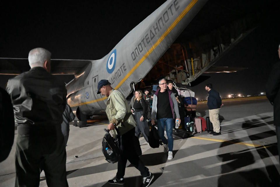 Επαναπατρίστηκαν 538 Έλληνες από τη Μέση Ανατολή – Συνεχίζονται οι επιχειρήσεις