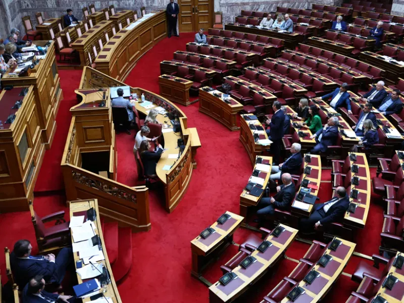 Βουλή: Κατά πλειοψηφία ψηφίσθηκε το νομοσχέδιο και η τροπολογία για τον νόμο Κατσέλη