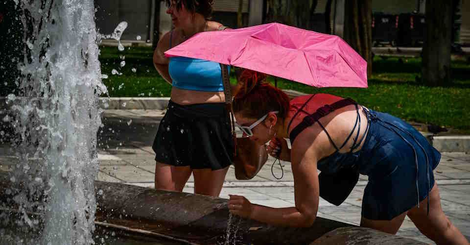 Καιρός: Αίθριος με θερμοκρασία έως 39°C σήμερα, στους 41°C ο υδράργυρος από τη Δευτέρα