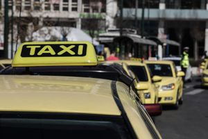 Ταλαιπωρία με τις μετακινήσεις- Χωρίς ταξί σήμερα, πώς θα κινηθούν τα ΜΜΜ την Τετάρτη