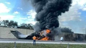 ΗΠΑ: Δύο νεκροί από τη συντριβή αεροσκάφους σε αυτοκινητόδρομο στη Φλόριντα