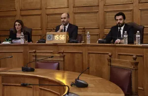 Ολοκληρώθηκε η Εξεταστική για τα Τέμπη: Εγκρίθηκε κατά πλειοψηφία το πόρισμα της ΝΔ - Οι επεισοδιακές συνεδριάσεις με Κωνσταντοπούλου