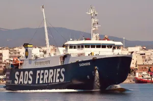 Πρόσκρουση πλοίου στο λιμάνι της Φολεγάνδρου – Πέντε τραυματίες