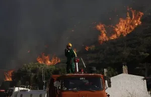 Πυροσβεστική: Σύλληψη για πρόκληση πυρκαγιάς στη Νάξο