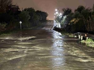 Καιρός: Kαταιγίδες σήμερα Κυριακή στα νησιά του Ανατολικού Αιγαίου, τις Κυκλάδες και Δωδεκάνησα