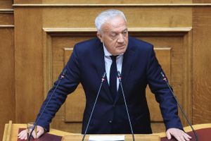 Μ. Καφούρος: Επείγουσα ανάγκη επιτάχυνσης των έργων στο αεροδρόμιο της Πάρου
