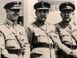 25 Αυγούστου 1975: Όταν οι θανατικές ποινές των χουντικών έγιναν ισόβια από τον Κωνσταντίνο Καραμανλή