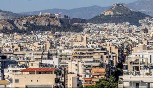 Νέα μέτρα στήριξης ύψους 450 εκατ. ευρώ για ιδιοκτήτες και ενοικιαστές – Ποια ξεκινούν τον Νοέμβριο και ποια το 2026