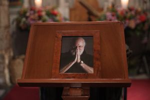 Η Ελλάδα αποχαιρετά τον Διονύση Σαββόπουλο – Επικήδειο θα εκφωνήσει ο Κυριάκος Μητσοτάκης