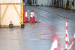 Αδυναμία προσέγγισης πλοίου στη Μήλο – Τραυματισμός επιβάτιδας στην Άνδρο