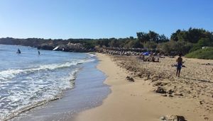 Υπογραφή συμβάσεων για τη ναυαγοσωστική κάλυψη στις παραλίες Παράσπορος και Φάραγγα