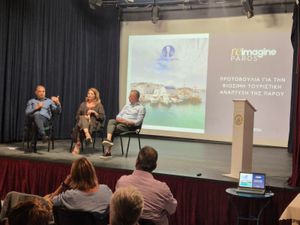 Με μεγάλη επιτυχία πραγματοποιήθηκε η ανοικτή παρουσίαση της πρωτοβουλίας «Re–Imagine Paros Destination»