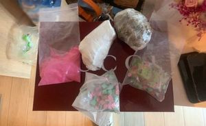 Συνελήφθησαν επ’ αυτόφωρο δύο άτομα που προέβαιναν σε πώληση ναρκωτικώνστην Ίο
