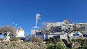 Έγκριση χρηματικών επιδομάτων σε ιατρούς και δημόσιους υπαλλήλους στον Δήμο Πάρου