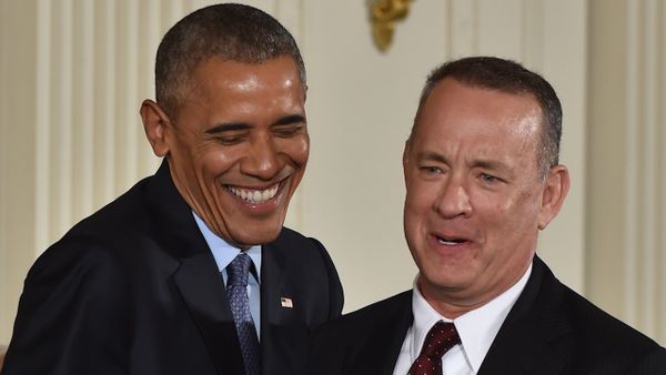 Στην Αντίπαρο οι Ομπαμα, φιλοξενούμενοι στη βίλα του Τομ Χανκς