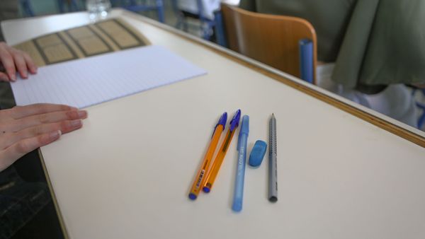 Πανελλαδικές 2023: Σε ποιες σχολές ανεβαίνουν οι βάσεις και σε ποιες πέφτουν