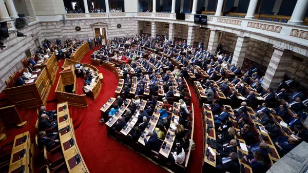 Δείτε live τη συζήτηση των πολιτικών αρχηγών στη Βουλή για τις πυρκαγιές
