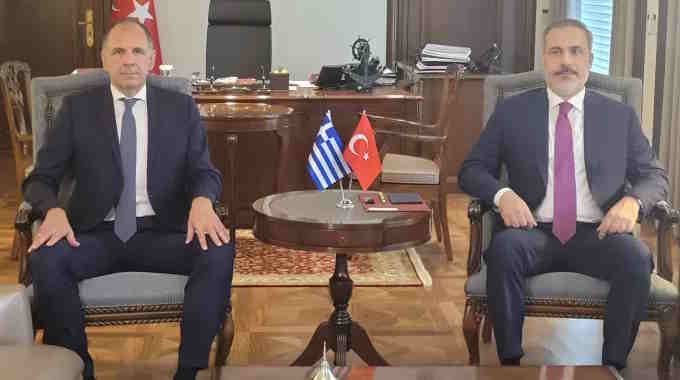 Σε εξέλιξη η συνάντηση Γεραπετρίτη - Φιντάν στην Άγκυρα