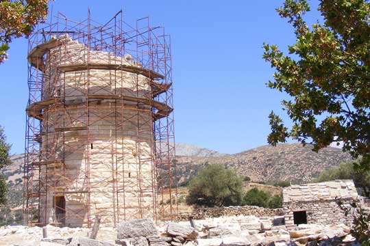 Απάντηση της υπουργού Πολιτισμού για τον Πύργο Χειμάρρου στη Νάξο