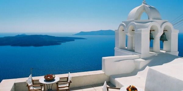 Anantara Santorini Resort: Μια Σαντορίνη στην άκρη της ερήμου του Άμπου Ντάμπι