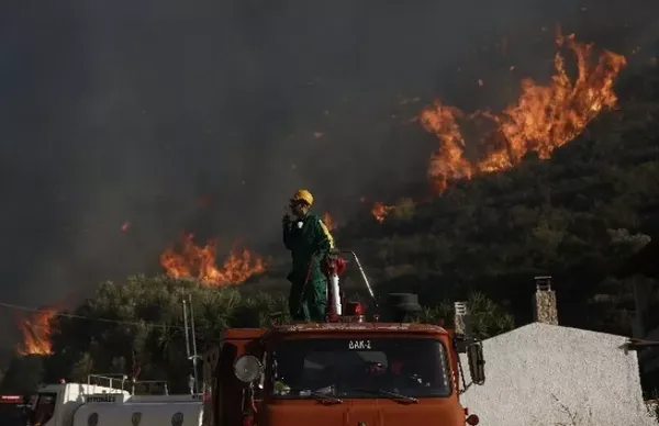 Πυροσβεστική: Σύλληψη για πρόκληση πυρκαγιάς στη Νάξο