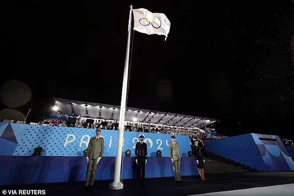 Ολυμπιακοί Αγώνες: Πώς είδαν τα διεθνή Mέσα Eνημέρωσης την τελετή έναρξης
