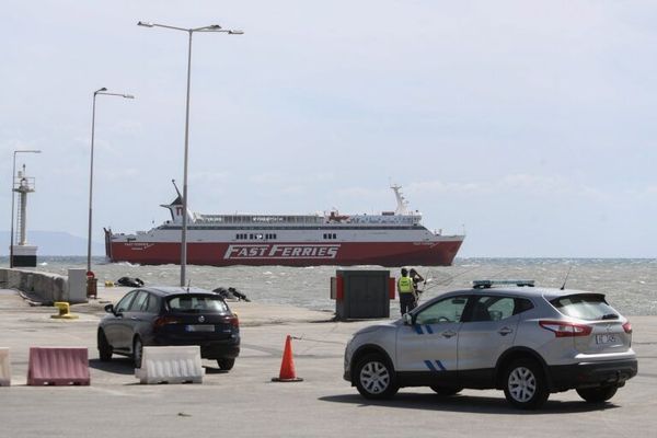 Κανονικά θα γίνεται ο απόπλους και ο κατάπλους των πλοίων από τη Ραφήνα