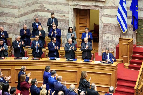 Προϋπολογισμός 2025: Μέτρα για τις τράπεζες, παρεμβάσεις για χαμηλοσυνταξιούχους και ένστολους – Όλες οι εξαγγελίες