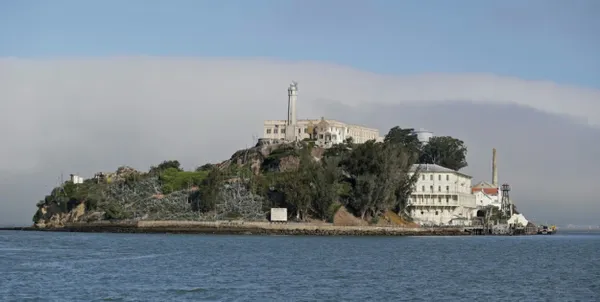 O Τραμπ ξανανοίγει τη φυλακή του Αλκατράζ για επικίνδυνους εγκληματίες