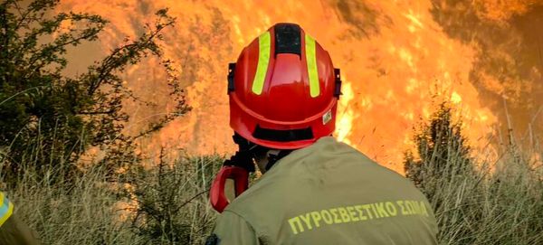 «Άστεγοι» οι εποχικοί πυροσβέστες στα νησιά λόγω  υψηλών ενοικίων και έλλειψης σπιτιών