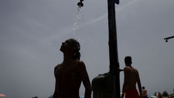 Κύμα καύσωνα «σαρώνει» τη χώρα: Έως 41 βαθμούς η θερμοκρασία