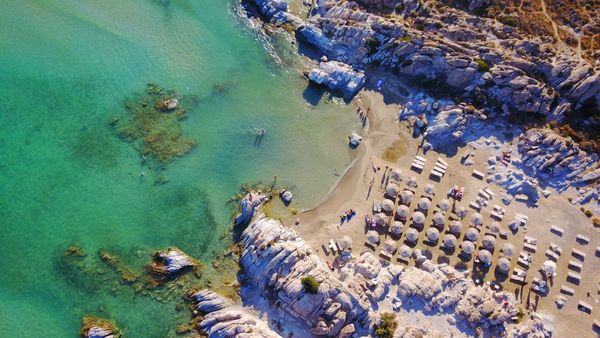 Αρχίλοχος Πάρου: Συλλογή υπογραφών κατά της μεγάλης ξενοδοχειακής μονάδας στις Κολυμπήθρες