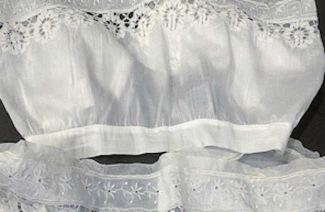 Πορτελάτα και μισοφόρια: Ξεδιπλώνοντας τα γυναικεία εσώρουχα της φορεσιάς της Πάρου