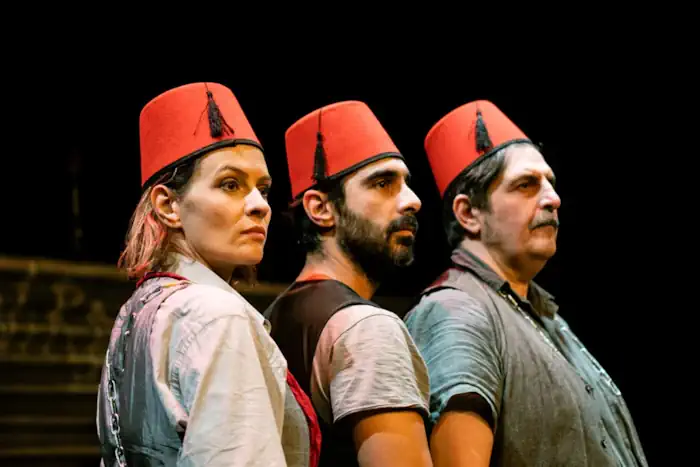 Οι Κάλπηδες του Στρατή Μυριβήλη, τη Δευτέρα 13 Ιουλίου 2026, 21:00 στο
Θέατρο Πάρκου Αϊ-Γιάννης Δέτης
